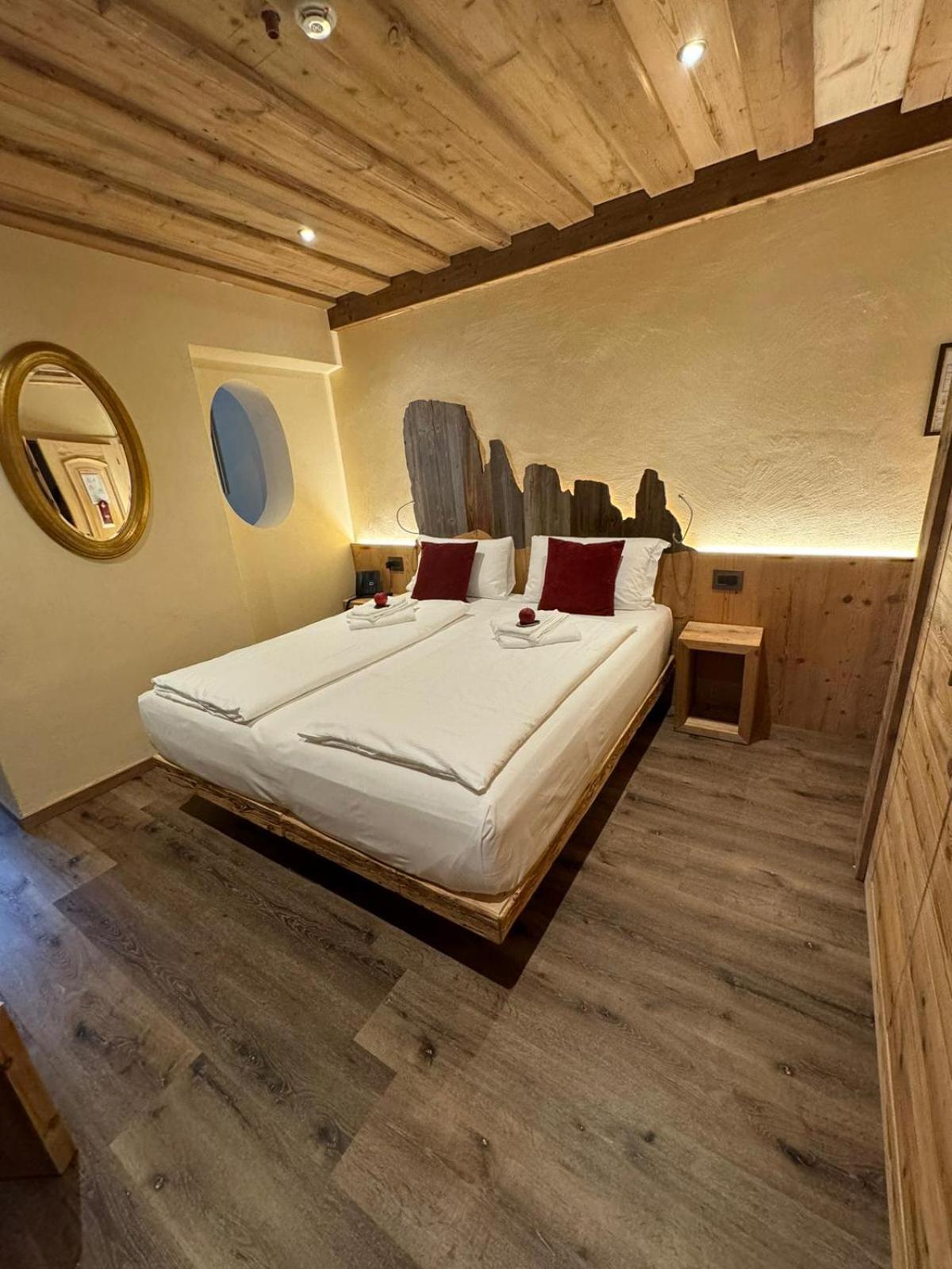 Hotel Ciasa Lorenzi Cortina dʼAmpezzo Zewnętrze zdjęcie