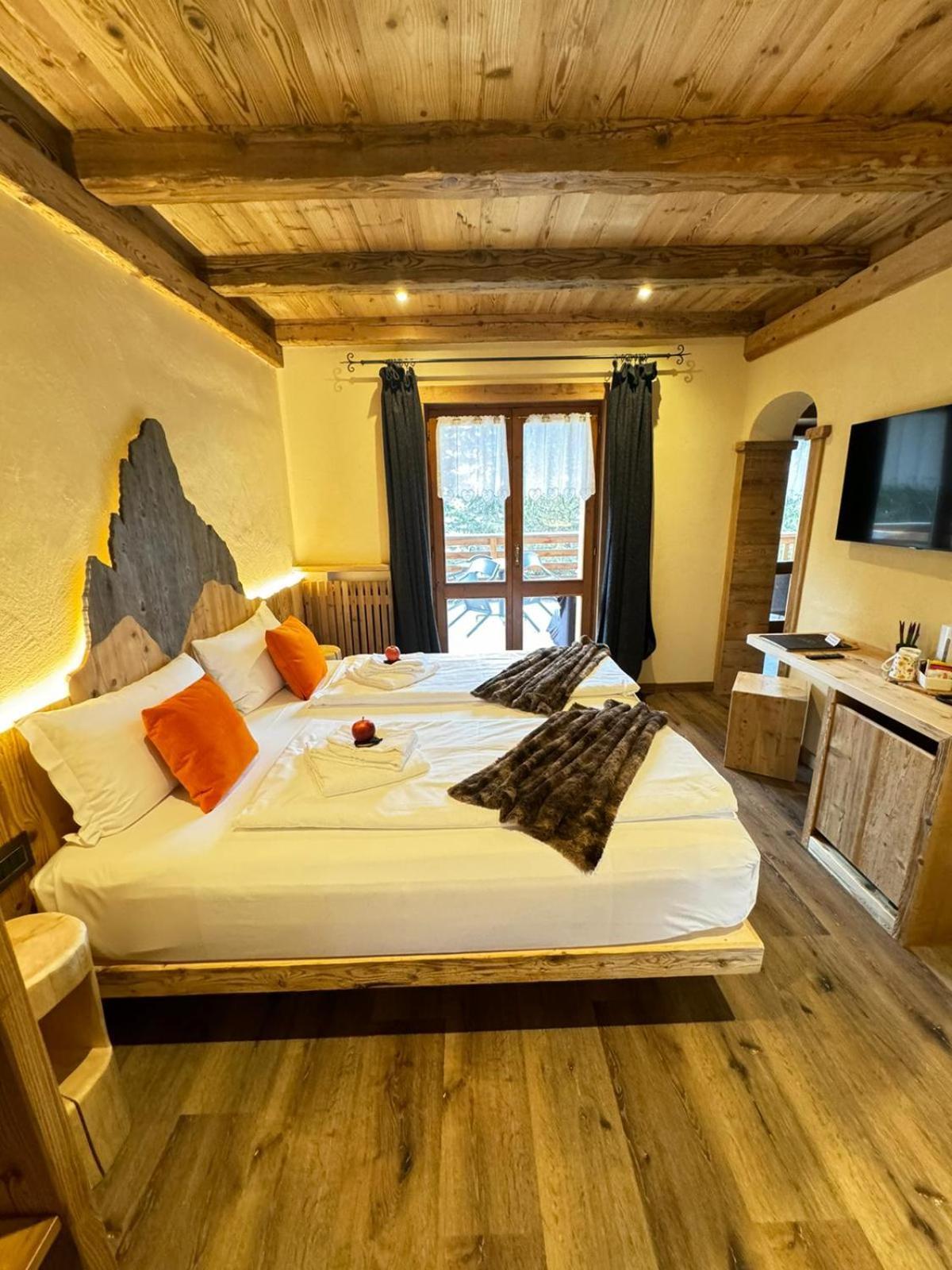 Hotel Ciasa Lorenzi Cortina dʼAmpezzo Zewnętrze zdjęcie