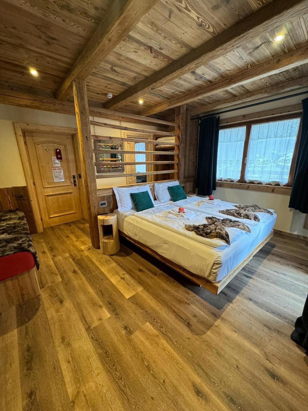 Hotel Ciasa Lorenzi Cortina dʼAmpezzo Zewnętrze zdjęcie